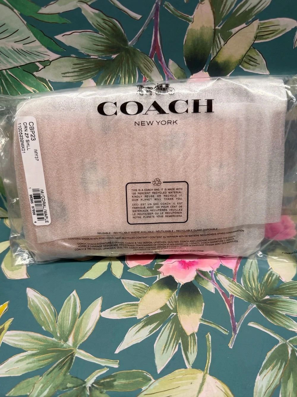 Coach Corner Zip Wristlet in Coral/Maple Seashell Print – NWT - Picture 2 of 11